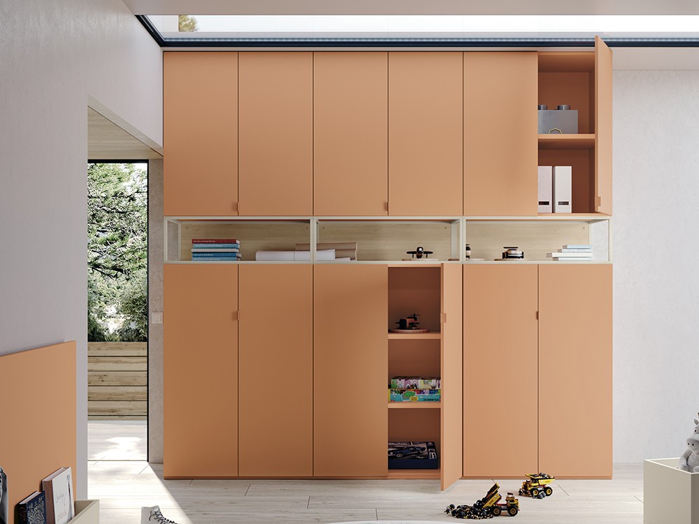 Шкаф в детскую комнату